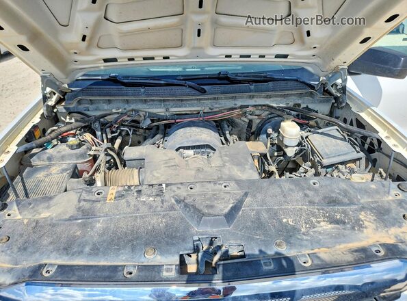 3GCUKNEC7HG304607 2017 CHEVROLET SILVERADO Белый Вид задней части салона
