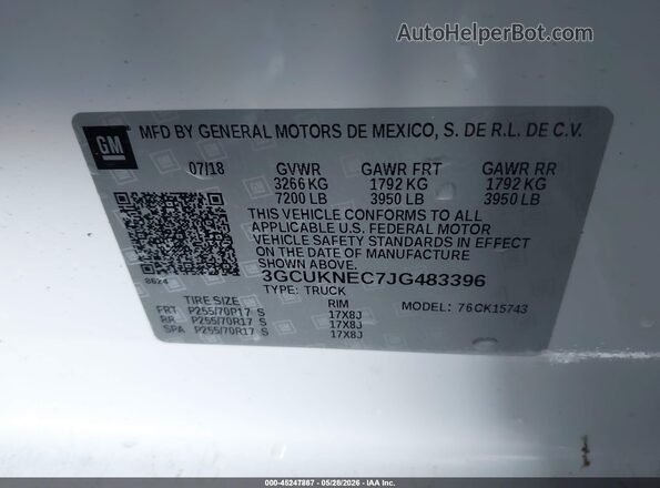 3GCUKNEC7JG483396 2018 CHEVROLET SILVERADO White Engine compartment view