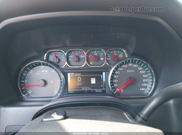 3GCUKREC0HG375915 2017 CHEVROLET SILVERADO Green Widok tylnych siedzeń