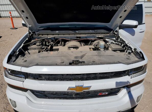 3GCUKREC0JG431759 2018 CHEVROLET SILVERADO White Rear interior view