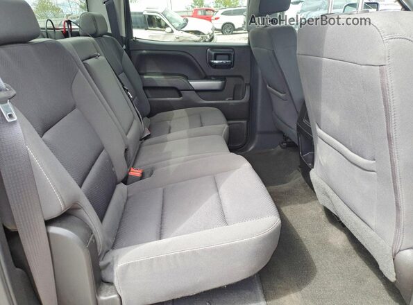 3GCUKREC1JG425680 2018 CHEVROLET SILVERADO Maroon Widok tylnych siedzeń