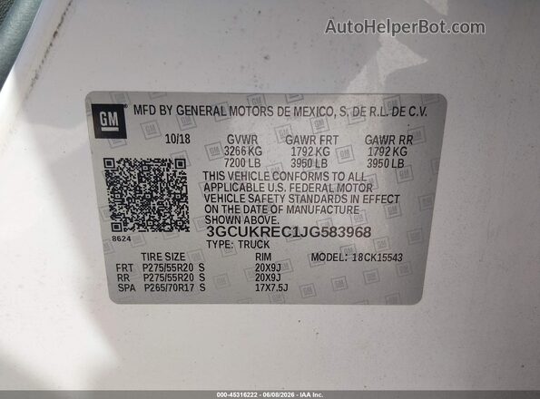 3GCUKREC1JG583968 2018 CHEVROLET SILVERADO White Vista del compartimento del motor