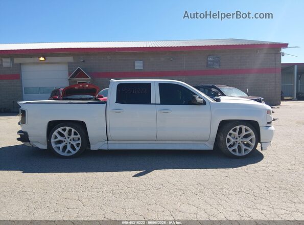 3GCUKREC1JG583968 2018 CHEVROLET SILVERADO White Vista del cuadro de instrumentos