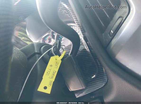 3GCUKREC2HG136169 2017 CHEVROLET SILVERADO Серебряный Вид панели приборов