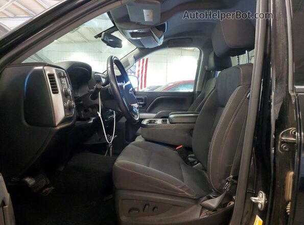 3GCUKREC2JG399462 2018 CHEVROLET SILVERADO Черный Вид салона спереди
