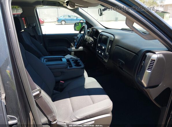 3GCUKREC4HG466380 2017 CHEVROLET SILVERADO Gray Front interior view