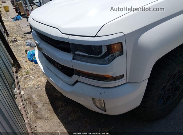 3GCUKREC6HG319588 2017 CHEVROLET SILVERADO White Widok zestawu wskaźników