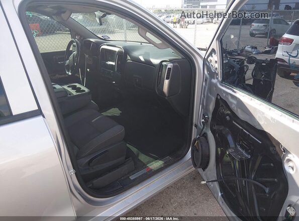 3GCUKREC8JG583062 2018 CHEVROLET SILVERADO Silver Vista interior delantera