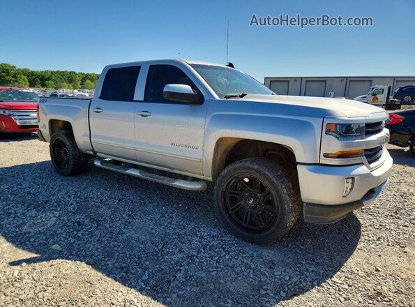 3GCUKREC9JG151015 2018 CHEVROLET SILVERADO Silver Передня права чверть