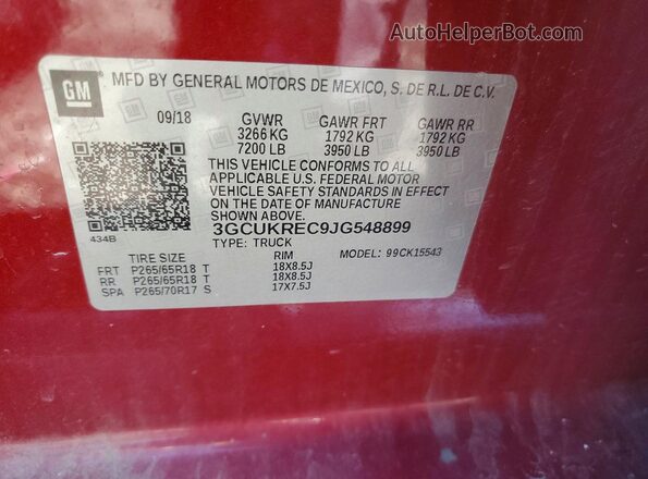 3GCUKREC9JG548899 2018 CHEVROLET SILVERADO Red Vista del compartimento del motor
