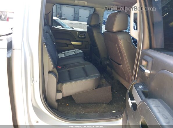 3GCUKRECXJG102647 2018 CHEVROLET SILVERADO Silver VIN კოდის სტიკერის ხედი