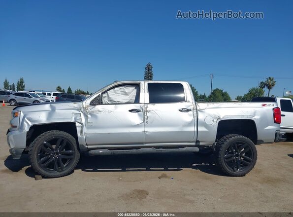 3GCUKRECXJG353345 2018 CHEVROLET SILVERADO Silver 360 interior view