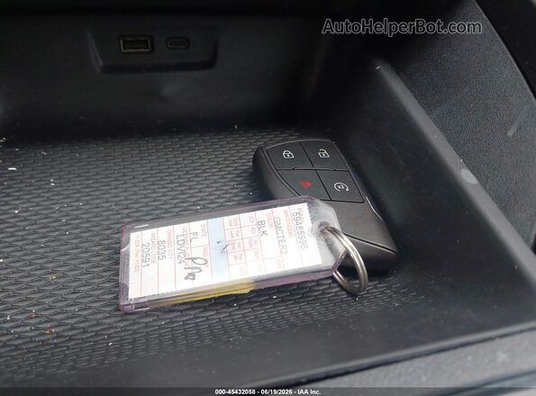 3GKALMEG1TL324160 2026 GMC TERRAIN Черный Вид панели приборов