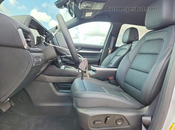 3GKALMEG3TL162290 2026 GMC TERRAIN White Вид салону спереду