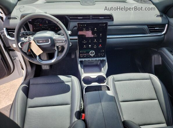 3GKALMEG3TL162290 2026 GMC TERRAIN White Вид панелі приладів