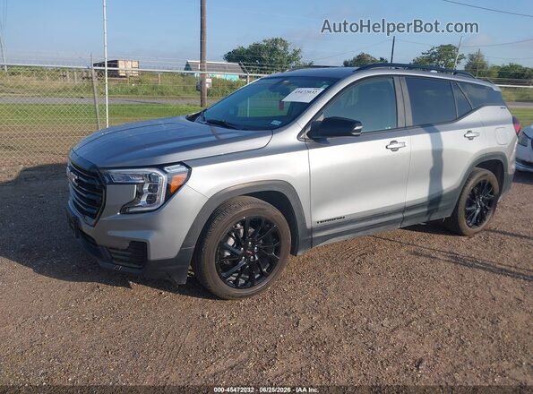 3GKALMEGXRL391462 2024 GMC TERRAIN Silver Przód lewy