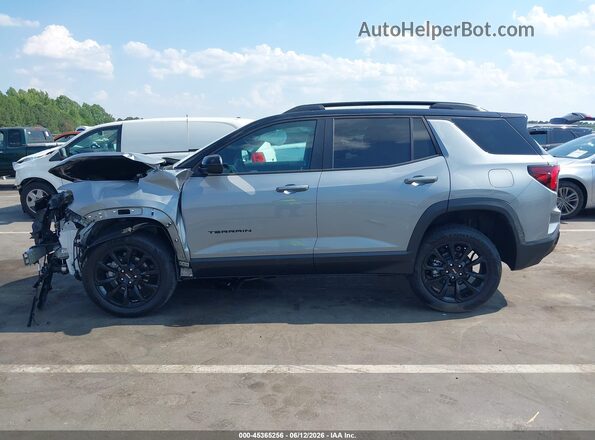 3GKALMEGXTL351258 2026 GMC TERRAIN Серебряный Панорамный вид салона 360°