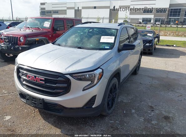 3GKALMEV8LL327541 2020 GMC TERRAIN Silver Առջևի ձախ երեք քառորդ տեսարան