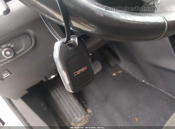 3GKALMEV9LL156184 2020 GMC TERRAIN Белый Вид панели приборов
