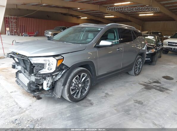 3GKALPEG9PL225352 2023 GMC TERRAIN Серебряный Передняя левая четверть