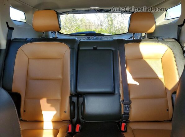 3GKALPEV0JL258407 2018 GMC TERRAIN White Հետևի նստատեղերի տեսք