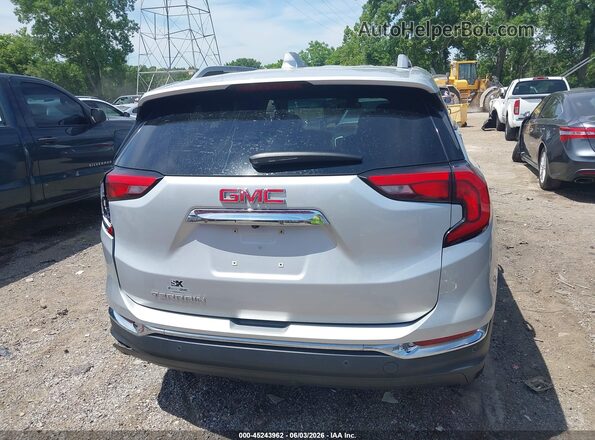 3GKALREU8JL100139 2018 GMC TERRAIN Серебряный 