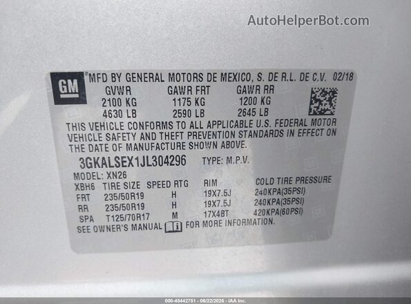 3GKALSEX1JL304296 2018 GMC TERRAIN Silver Vista del compartimento del motor