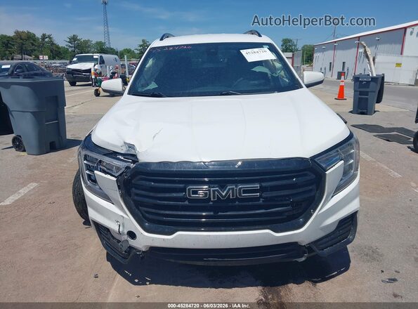 3GKALTEV1NL188320 2022 GMC TERRAIN White Вид задньої частини салону