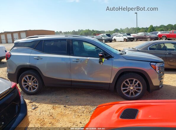 3GKALVEG2RL147195 2024 GMC TERRAIN Silver Rear interior view
