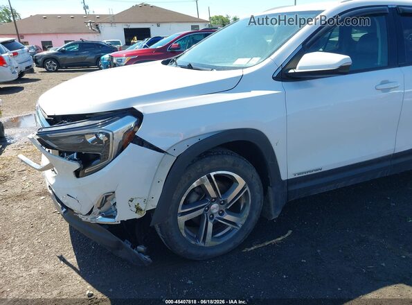 3GKALVEV7JL263530 2018 GMC TERRAIN Белый Вид спереди