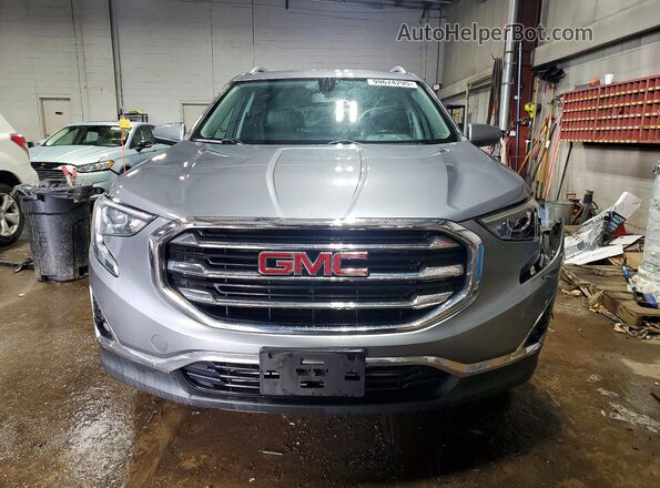 3GKALVEVXJL292181 2018 GMC TERRAIN Silver Front view