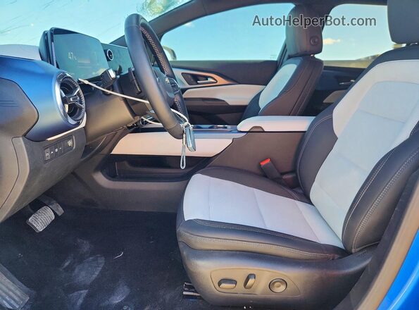 3GN7DLRP7SS203815 2025 CHEVROLET EQUINOX Blue წინა სალონის ხედი