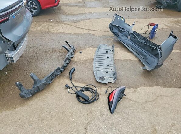 3GN7DMRP0TS105488 2026 CHEVROLET EQUINOX Silver Շարժիչի բաժամունքի տեսք