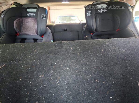 3GNAXHEG0RL169592 2024 CHEVROLET EQUINOX Silver Rear seats view