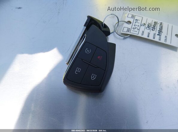 3GNAXHEG2TL153305 2026 CHEVROLET EQUINOX Silver Widok deski rozdzielczej