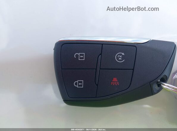 3GNAXHEG2TL278031 2026 CHEVROLET EQUINOX Gray Dashboard view