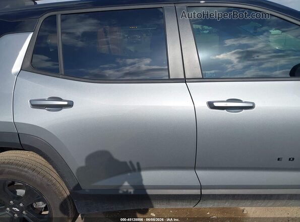 3GNAXHEG2TL396760 2026 CHEVROLET EQUINOX Silver Rear interior view