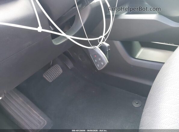 3GNAXHEG2TL396760 2026 CHEVROLET EQUINOX Silver Dashboard view