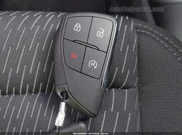3GNAXHEG4TL445330 2026 CHEVROLET EQUINOX Silver წინა პანელის ხედი