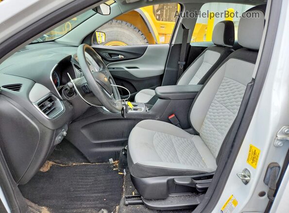 3GNAXHEV2JS648685 2018 CHEVROLET EQUINOX Белый Вид салона спереди
