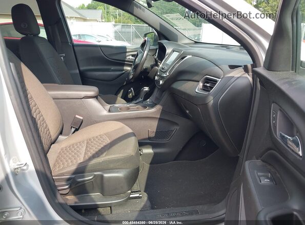 3GNAXJEV1JS501426 2018 CHEVROLET EQUINOX Silver Widok wnętrza z przodu