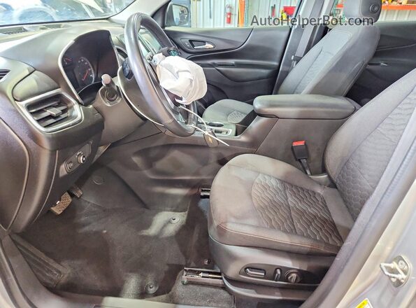 3GNAXJEV8JS525125 2018 CHEVROLET EQUINOX Silver 