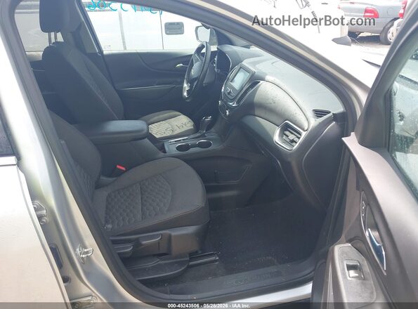 3GNAXJEV8JS599693 2018 CHEVROLET EQUINOX Серебряный 