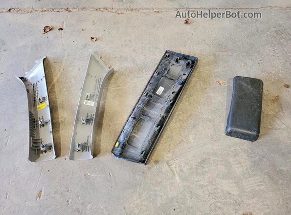 3GNAXJEV8LS554868 2020 CHEVROLET EQUINOX Gray VIN კოდის სტიკერის ხედი