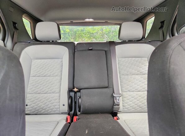 3GNAXJEV9JS519964 2018 CHEVROLET EQUINOX White Вид задніх сидінь