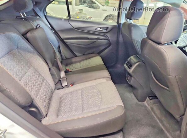 3GNAXKEG9RL352423 2024 CHEVROLET EQUINOX White Vista interior trasera