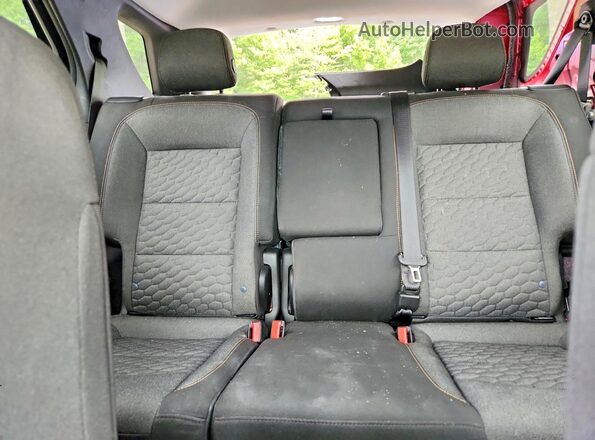 3GNAXKEV5LS620492 2020 CHEVROLET EQUINOX Red Widok tylnych siedzeń