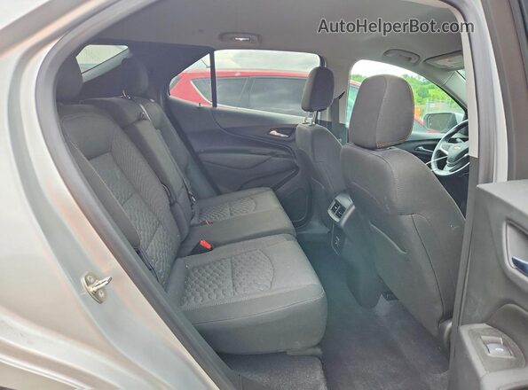 3GNAXKEV5LS685746 2020 CHEVROLET EQUINOX Silver Rear interior view