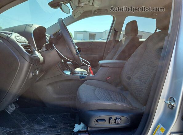 3GNAXKEVXLS732348 2020 CHEVROLET EQUINOX Серебряный Вид салона спереди