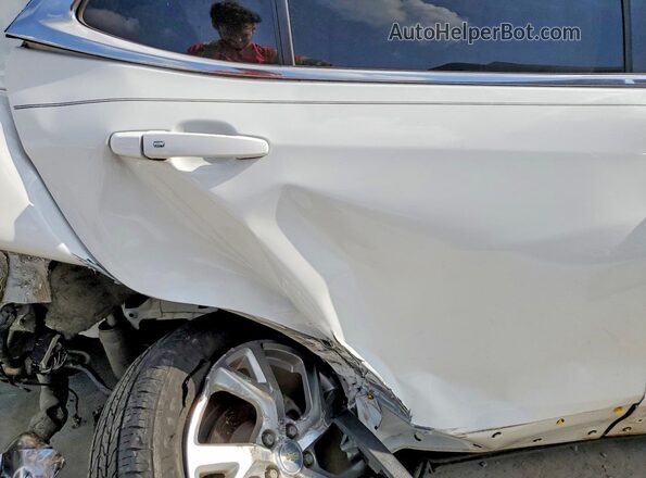 3GNAXKEX9JS510382 2018 CHEVROLET EQUINOX White Vista interior trasera